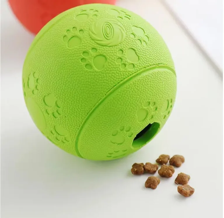 piłka na przysmaki dla psa